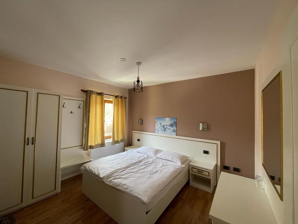 Hotel Margjeka Вальбоне Екстер'єр фото